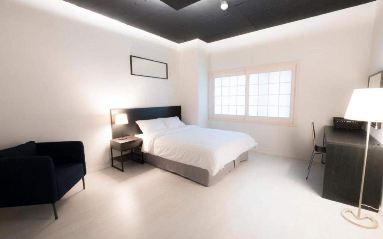 Canvas Black Guesthouse Busan Exterior foto